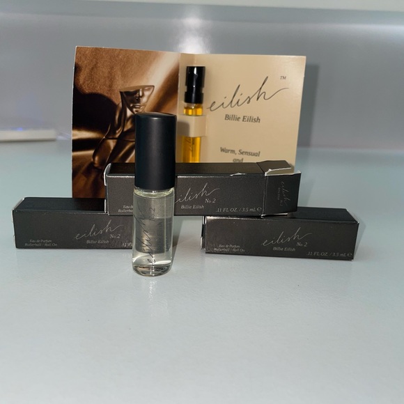 BILLIE 🤎 - Picture 2 of 3